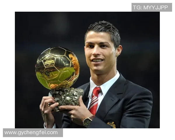 球星穿着足球裤展现英勇身姿 技术与风采兼具的精彩瞬间