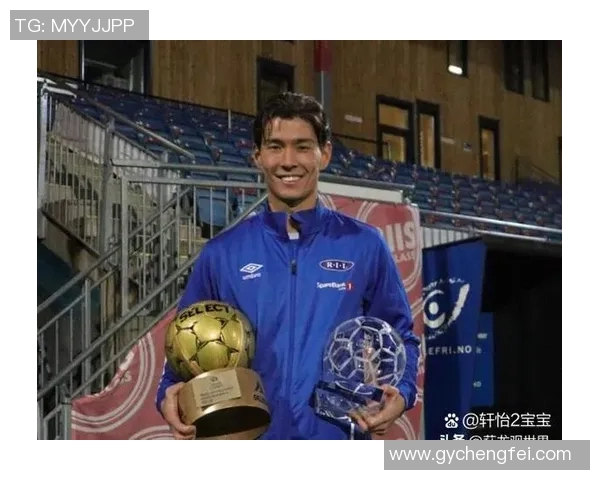 哪些足球明星喜欢自拍 他们的自拍热度排名揭秘 哪些足球明星喜欢自拍 他们的自拍热度排名揭秘