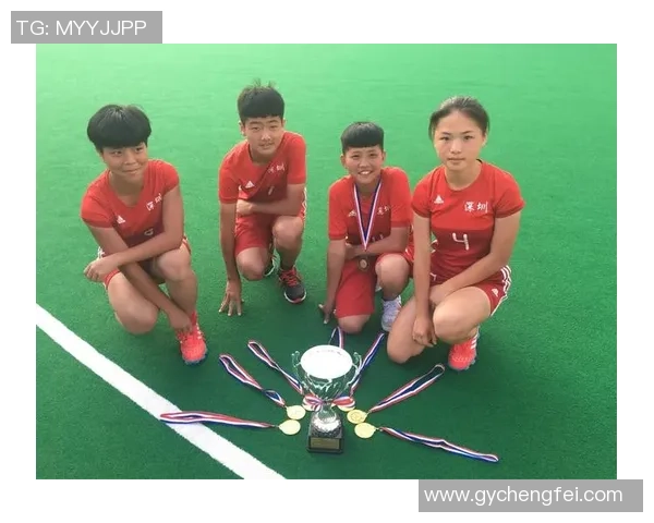 星空下的足球梦 女孩子与激情运动的完美融合 星空下的足球梦 女孩子与激情运动的完美融合