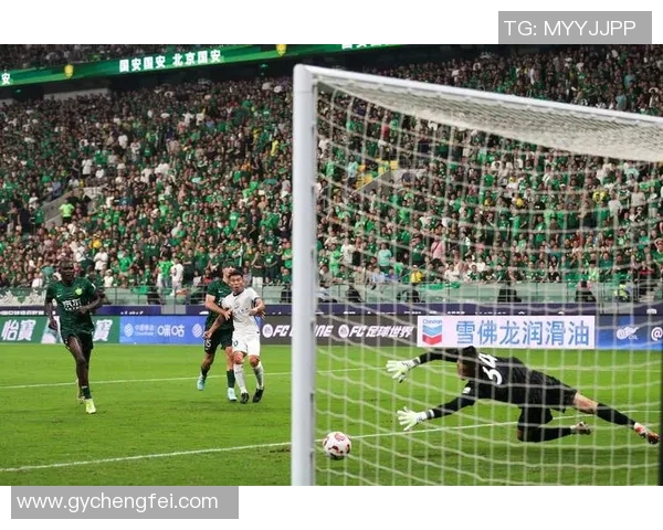 足球巨星遭不法分子袭击遭劫杀 震惊全球体育界与球迷